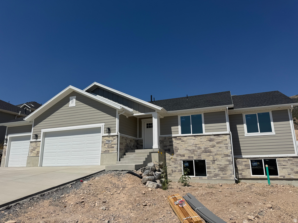 708 N SUNSET DR photo 2
