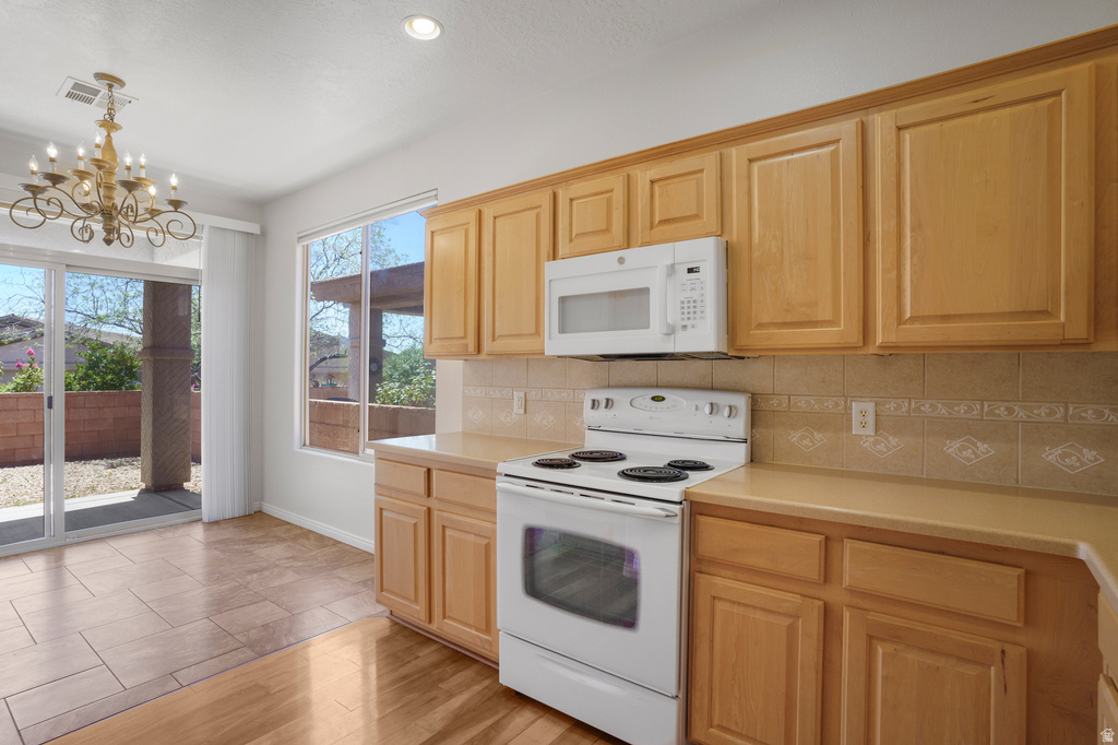 2196 N SILVERSTONE WAY photo 4