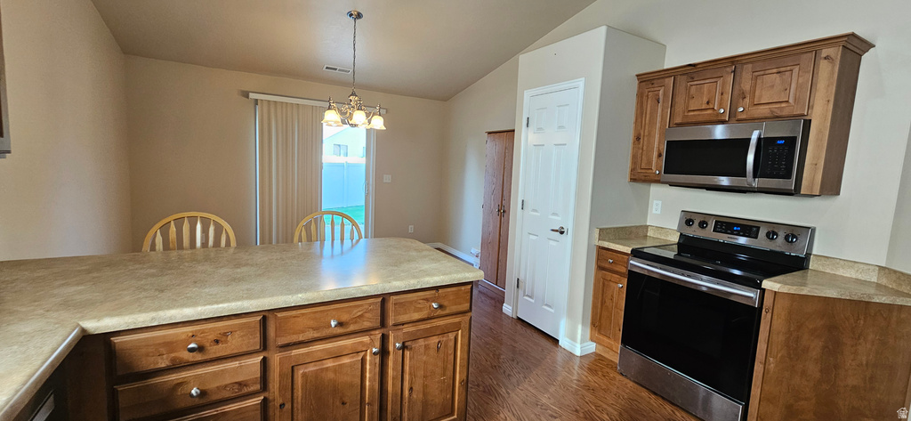 156 W 2025 N photo 4