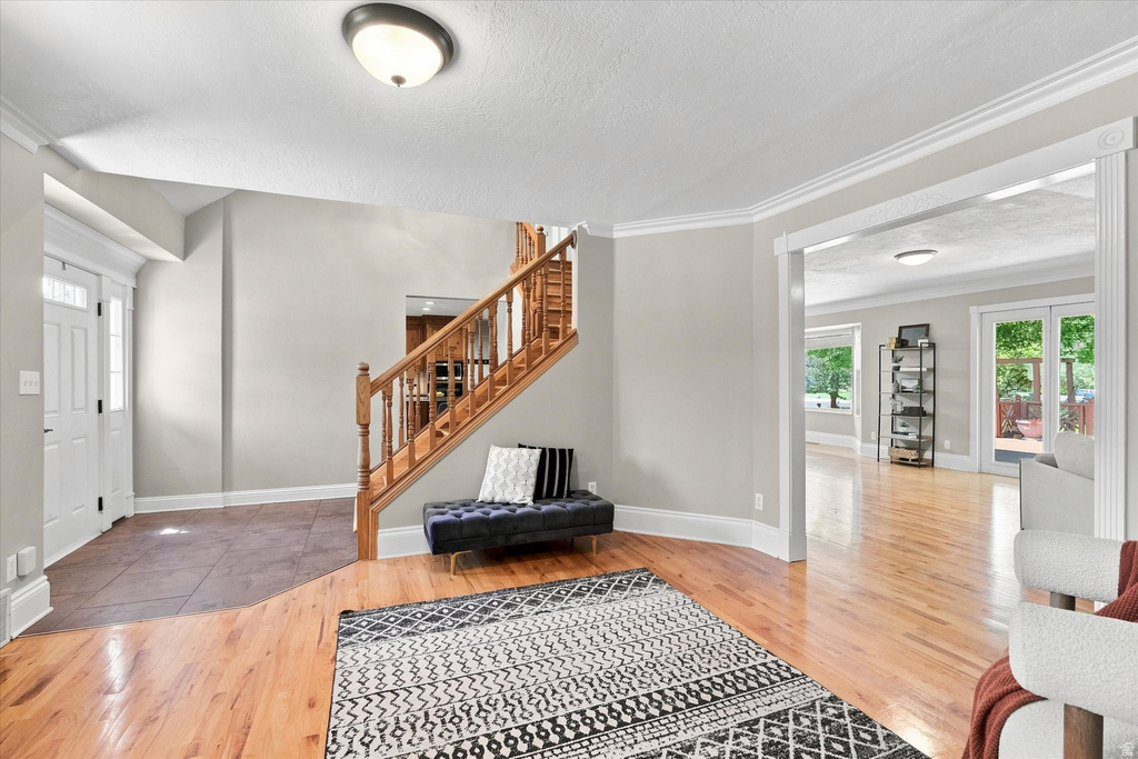 3923 HILLSIDE DR photo 5