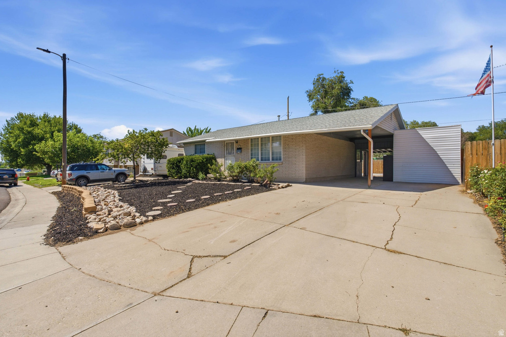 96 W PAULA DR photo 3