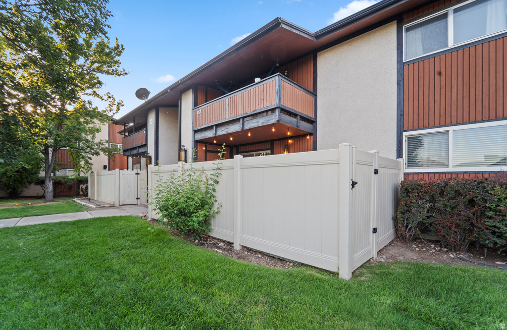 148 N GARDEN PARK W DR photo 2