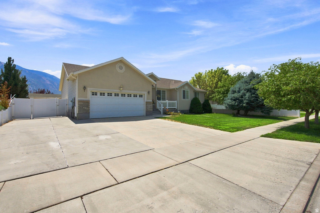 2352 E 1700 N photo 2