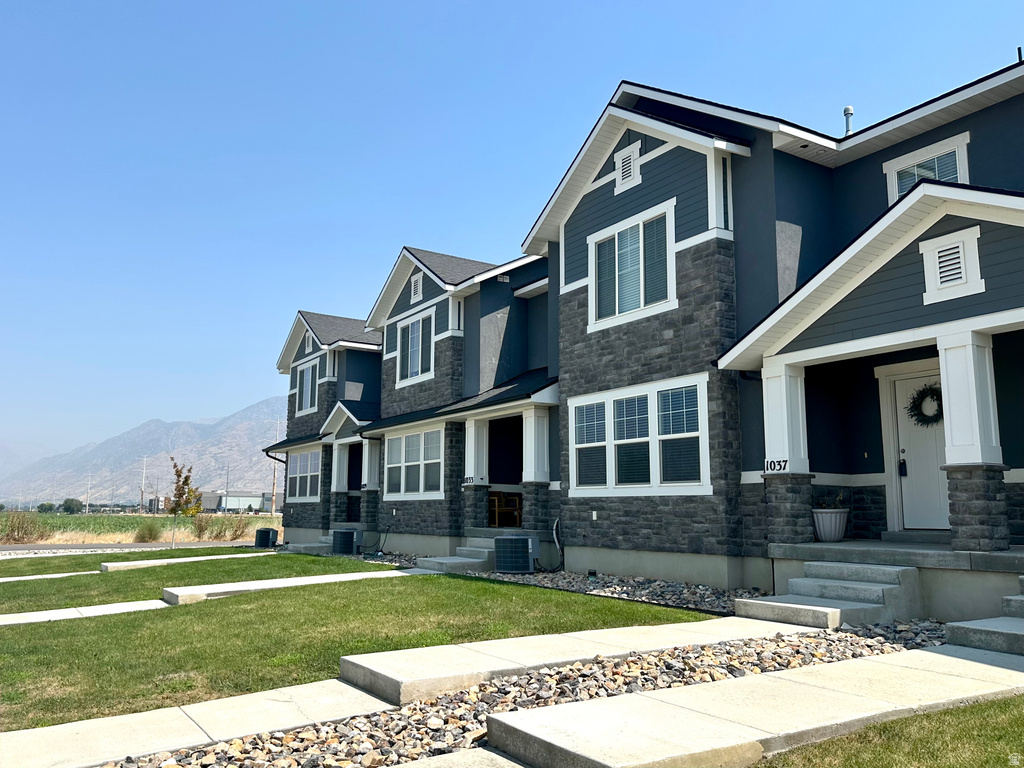 1037 S 1300 W photo 2