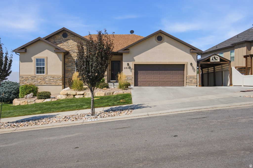 1039 E 200 S photo 2