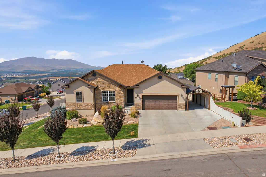 1039 E 200 S photo 3