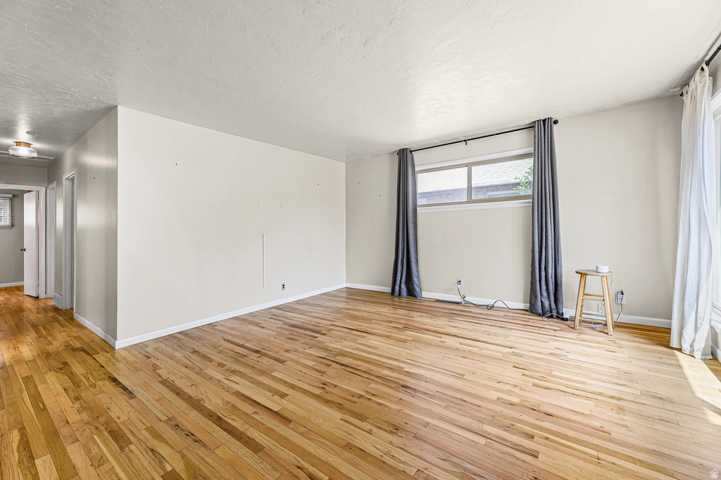 1025 N 1500 W photo 2