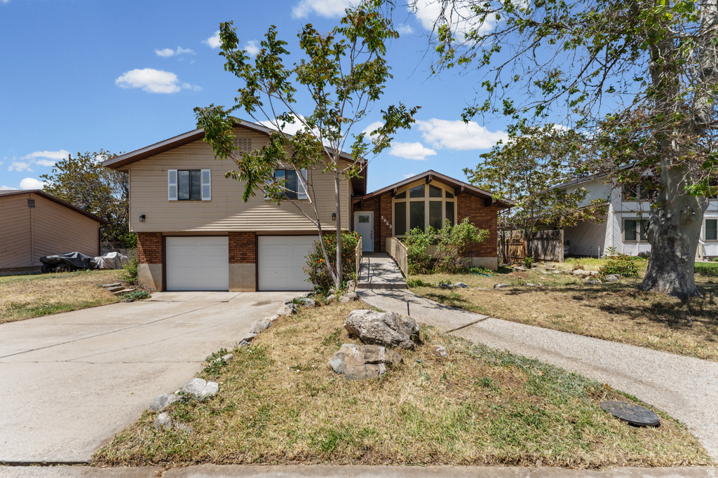 1643 N 645 W photo 2