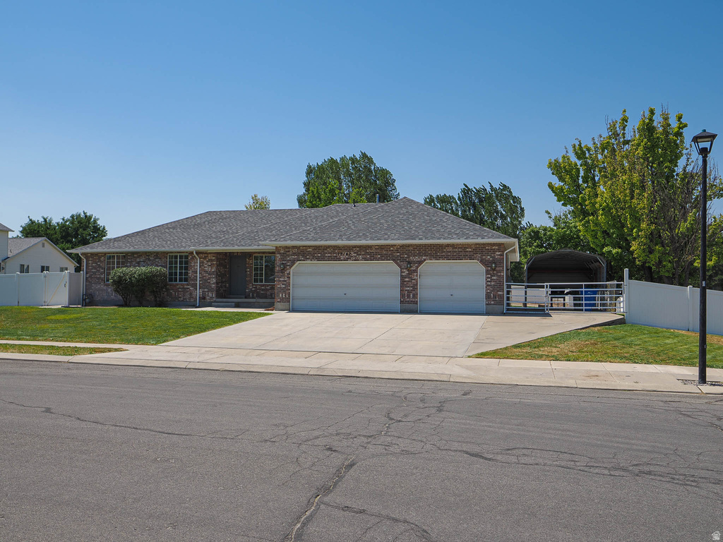 12142 S 3300 W photo 2