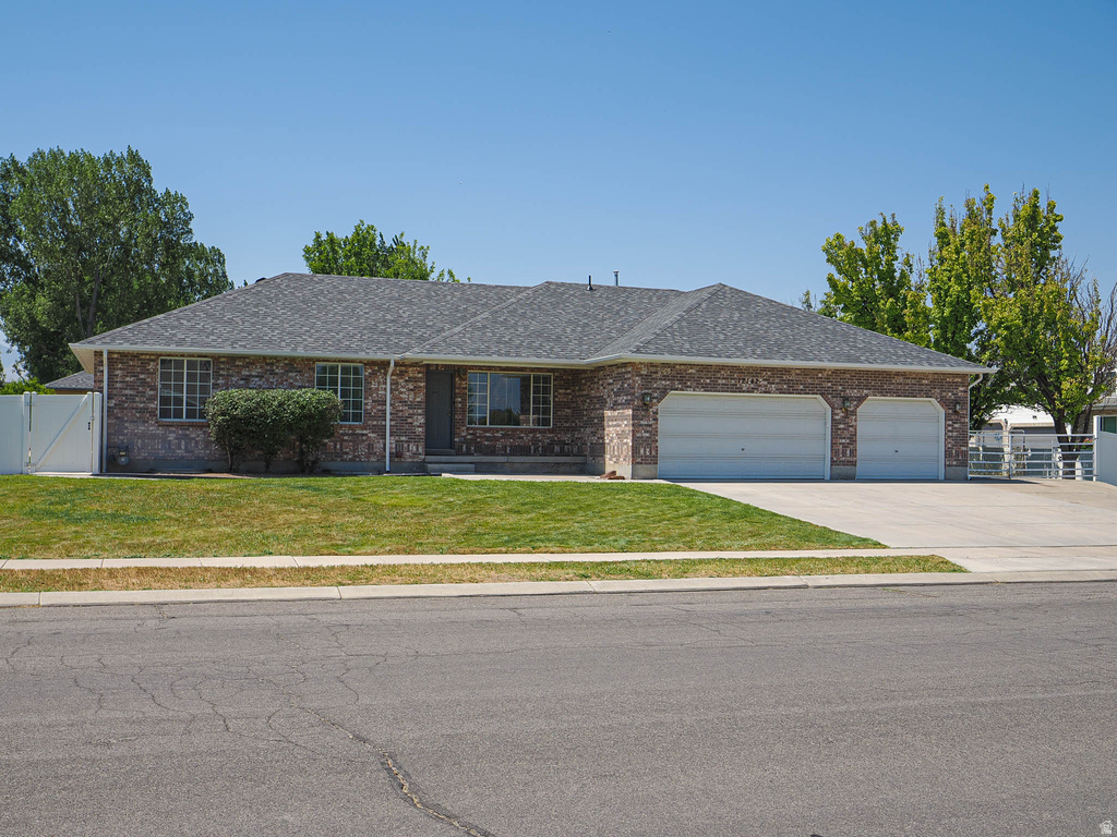 12142 S 3300 W photo 4