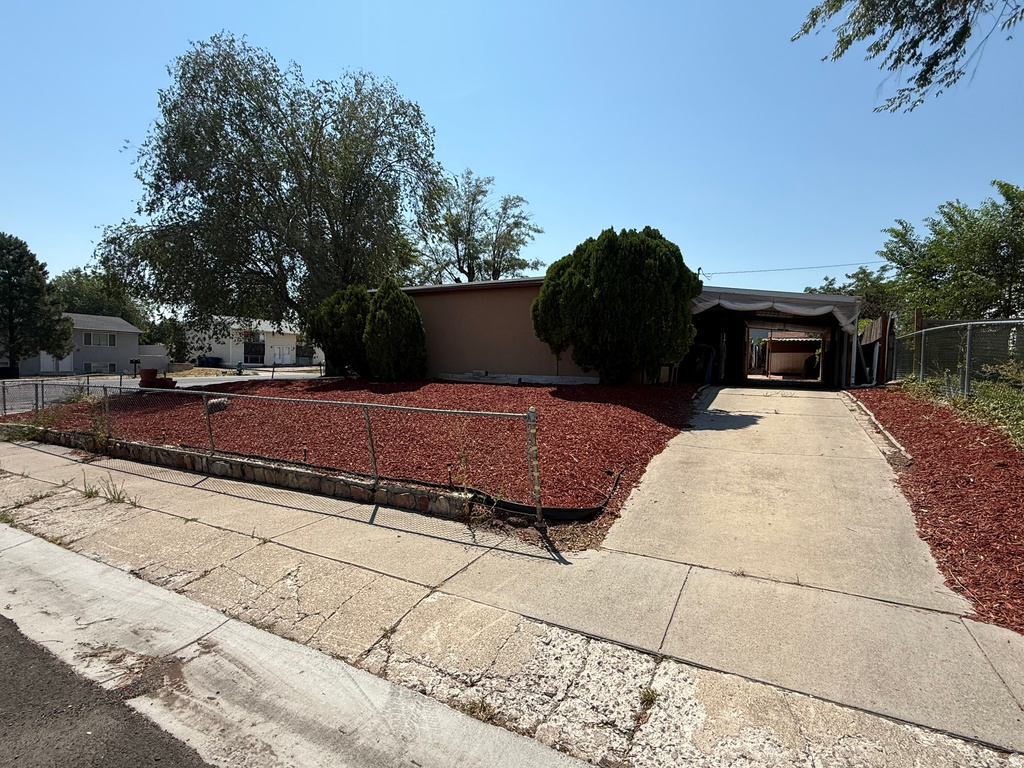5626 S 4015 W photo 4
