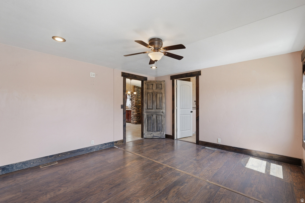 2875 N HILLFIELD RD photo 4