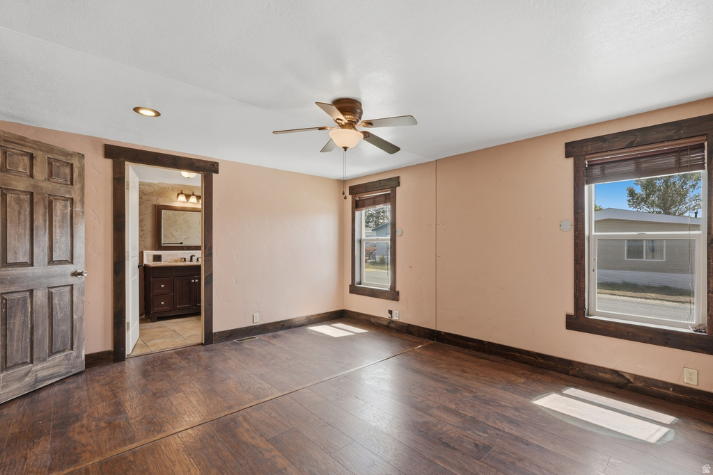 2875 N HILLFIELD RD photo 3