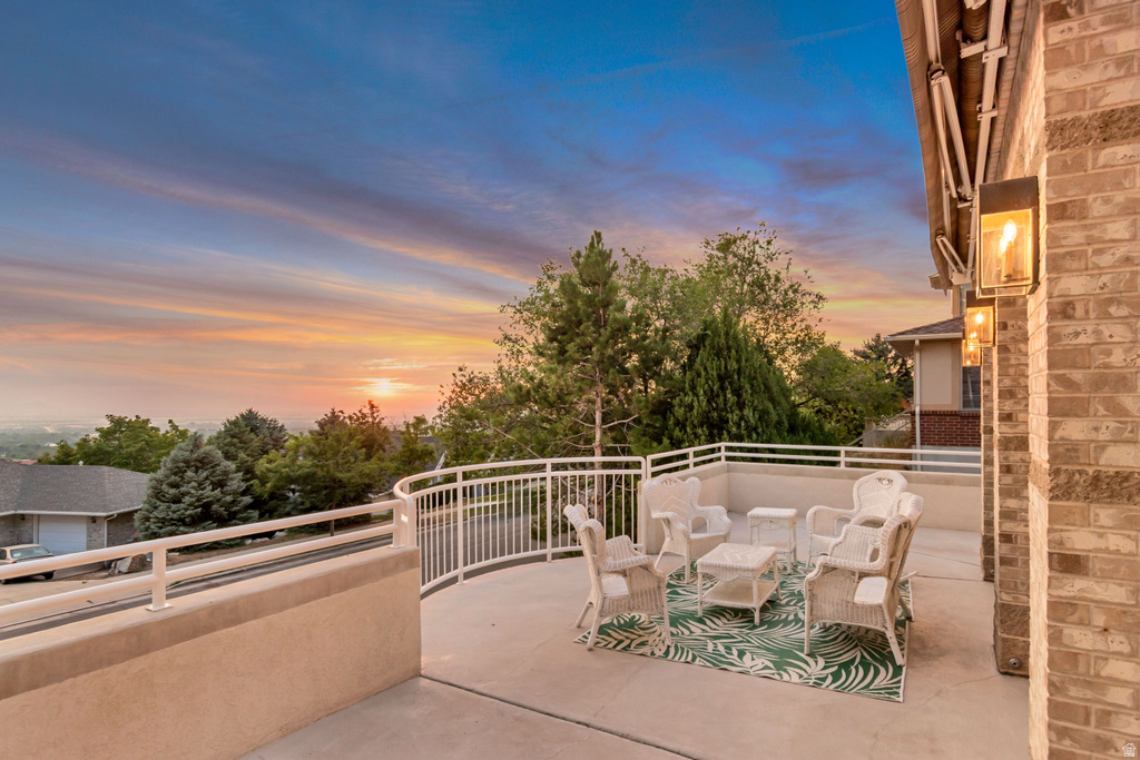 2457 S SCENIC DR photo 3