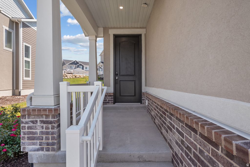 1048 N WAYNE DR photo 3