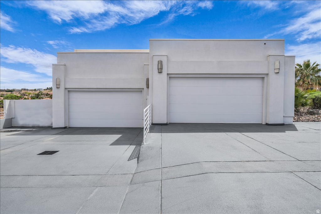 668 LAVA POINTE DR photo 3