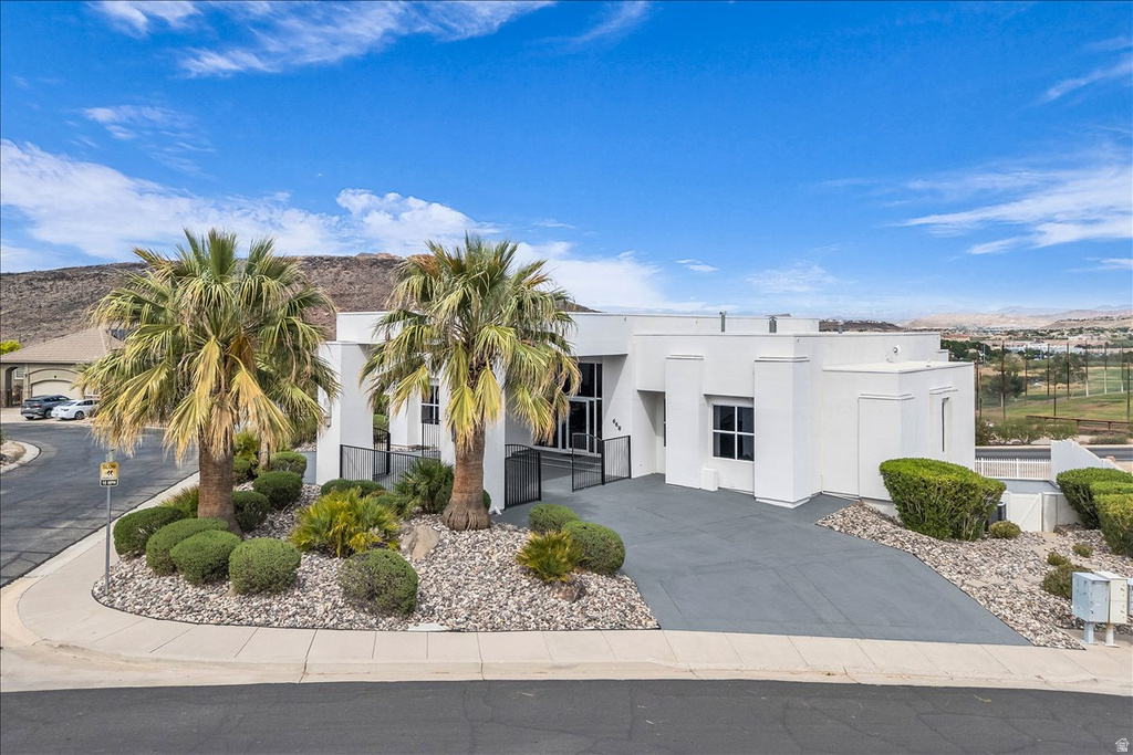 668 LAVA POINTE DR photo 2