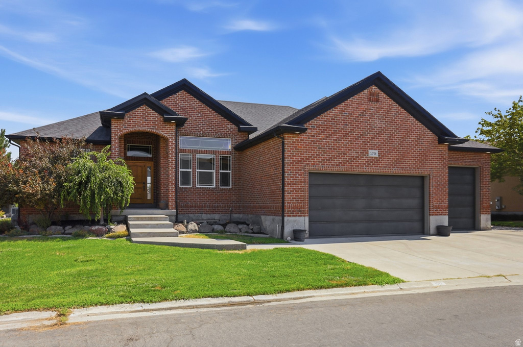 170 LAKEVIEW photo 2