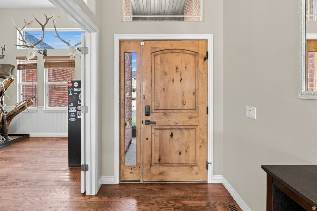 170 LAKEVIEW photo 3