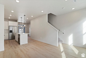 812 W IVYWELL LN photo 5