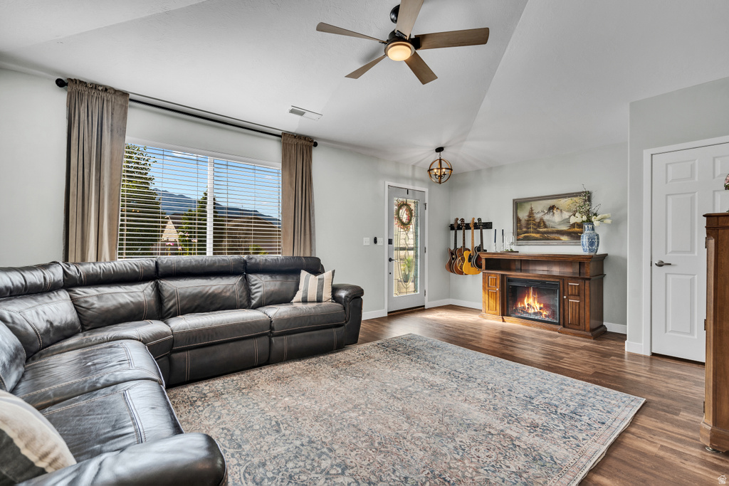 323 N CENTURY DR photo 3