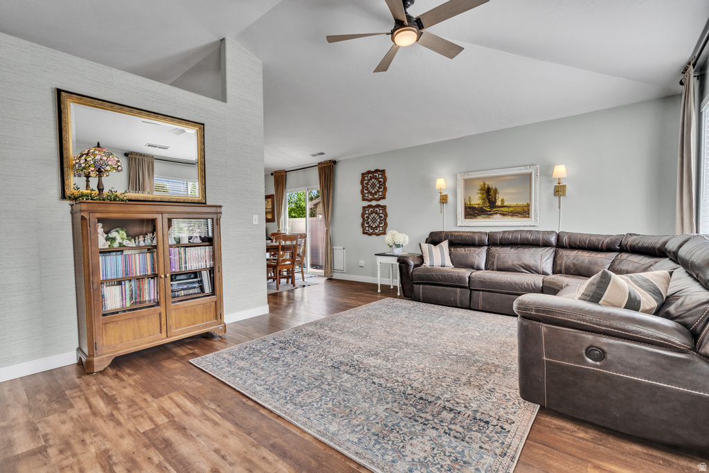 323 N CENTURY DR photo 4