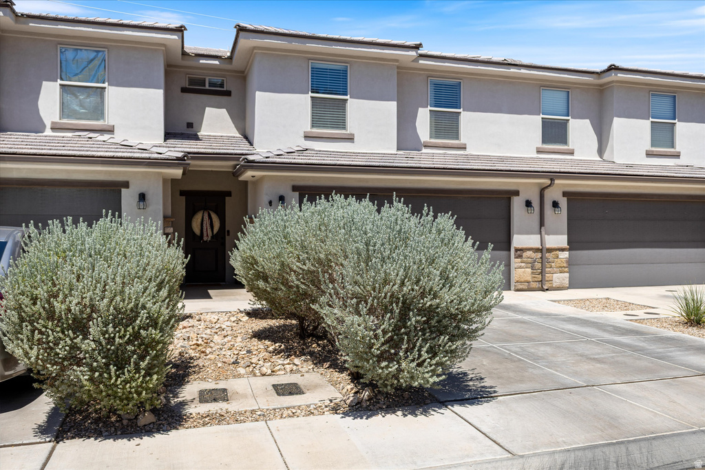 3140 S RELIC RIDGE DR photo 2