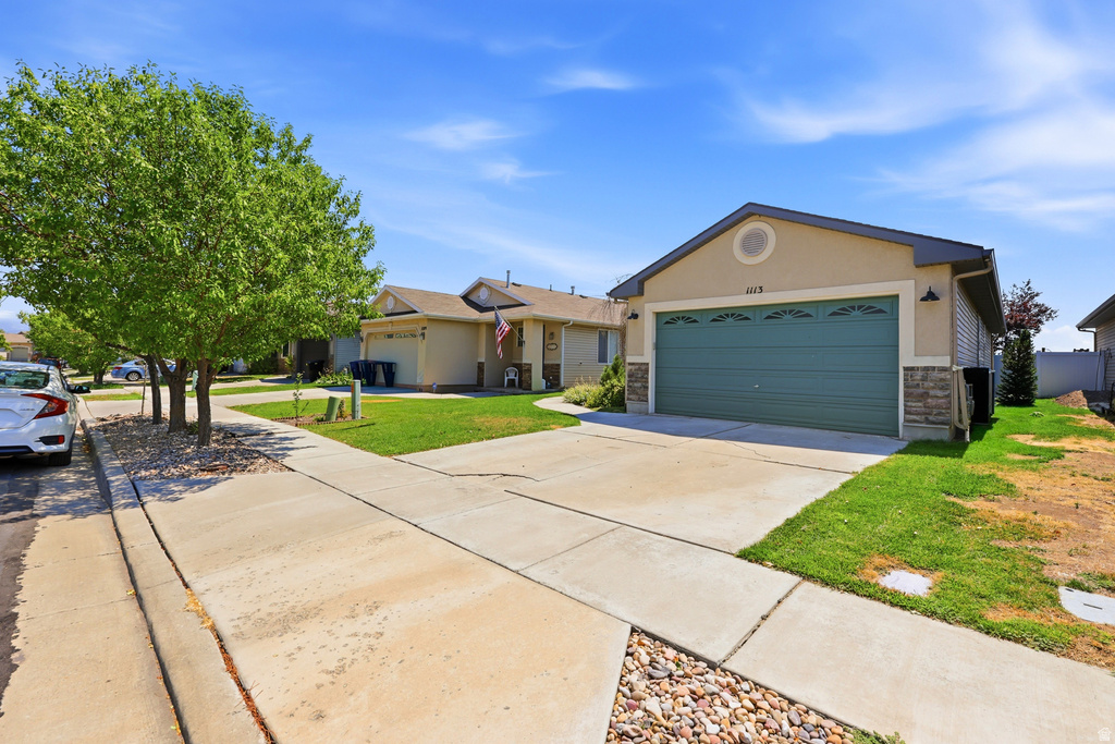 1113 W HAWORTH DR. N photo 3