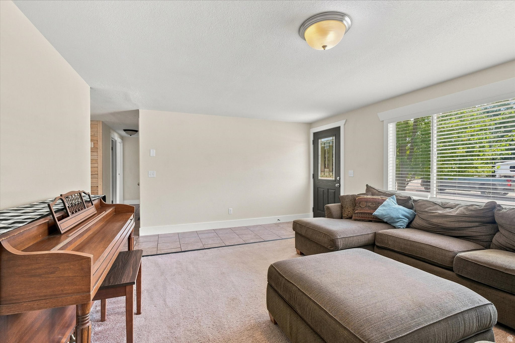 335 W CENTER ST photo 5