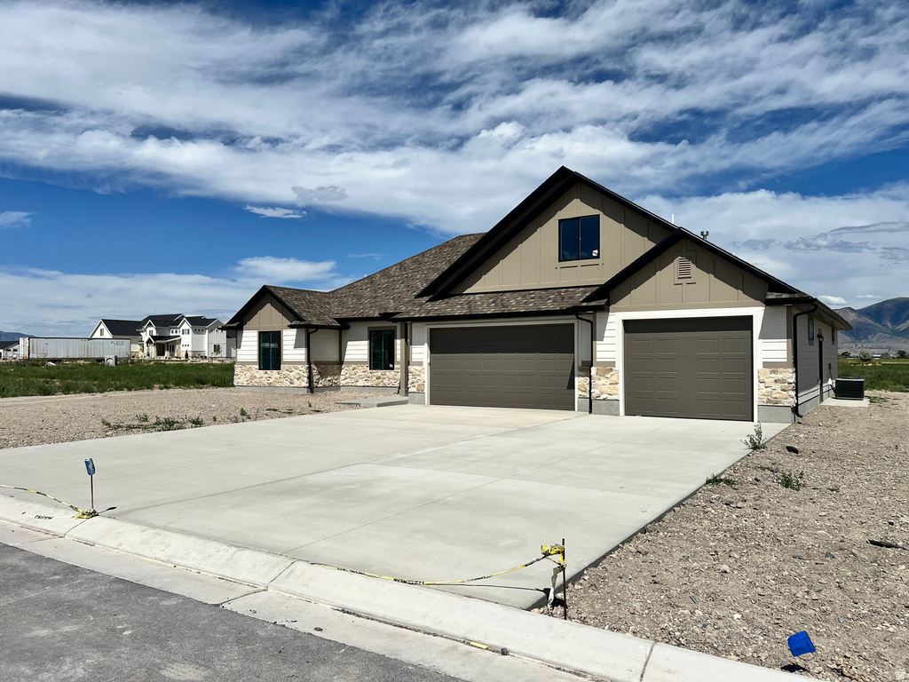 10852 N 8325 W photo 3
