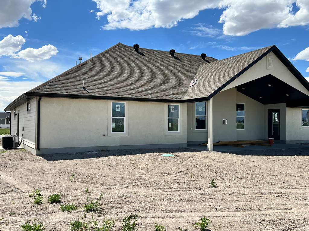 10852 N 8325 W photo 5
