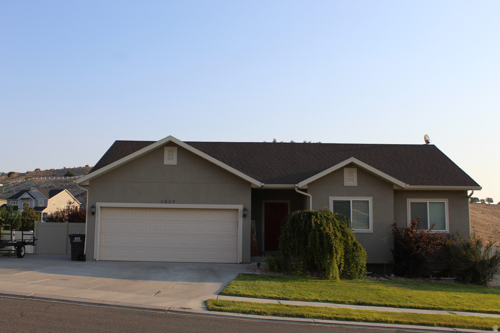 3827 E PAWNEE RD photo 3