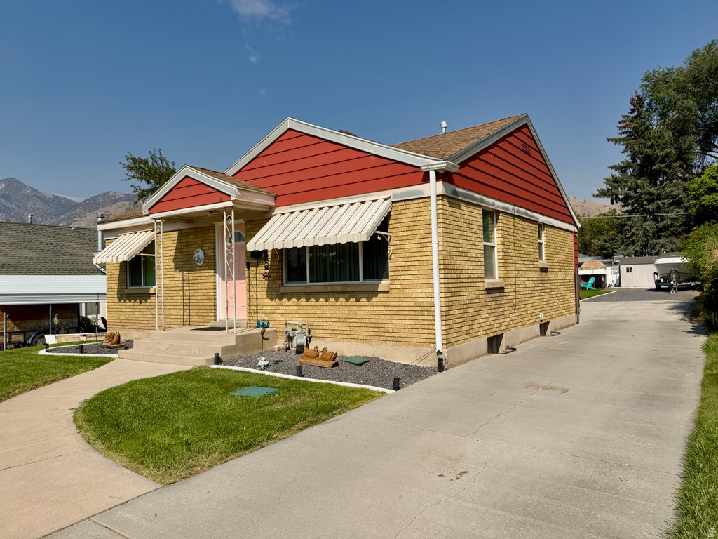 164 N 200 W photo 3