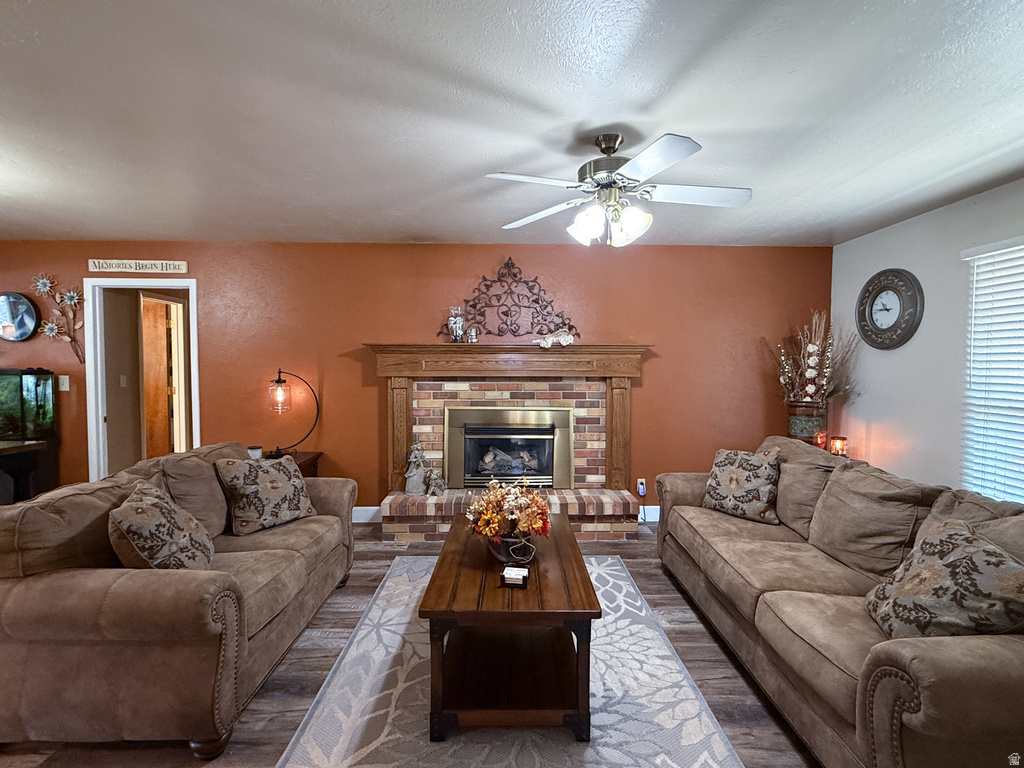 518 WRIGHT WAY photo 2