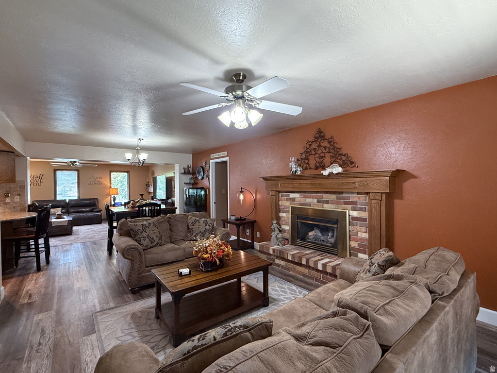 518 WRIGHT WAY photo 3