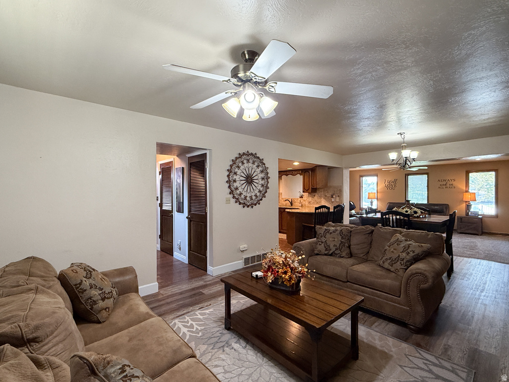 518 WRIGHT WAY photo 4