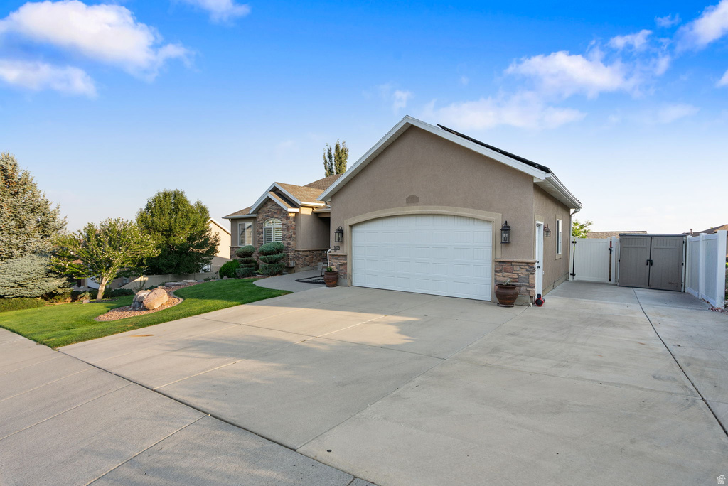 1079 E 270 S photo 3