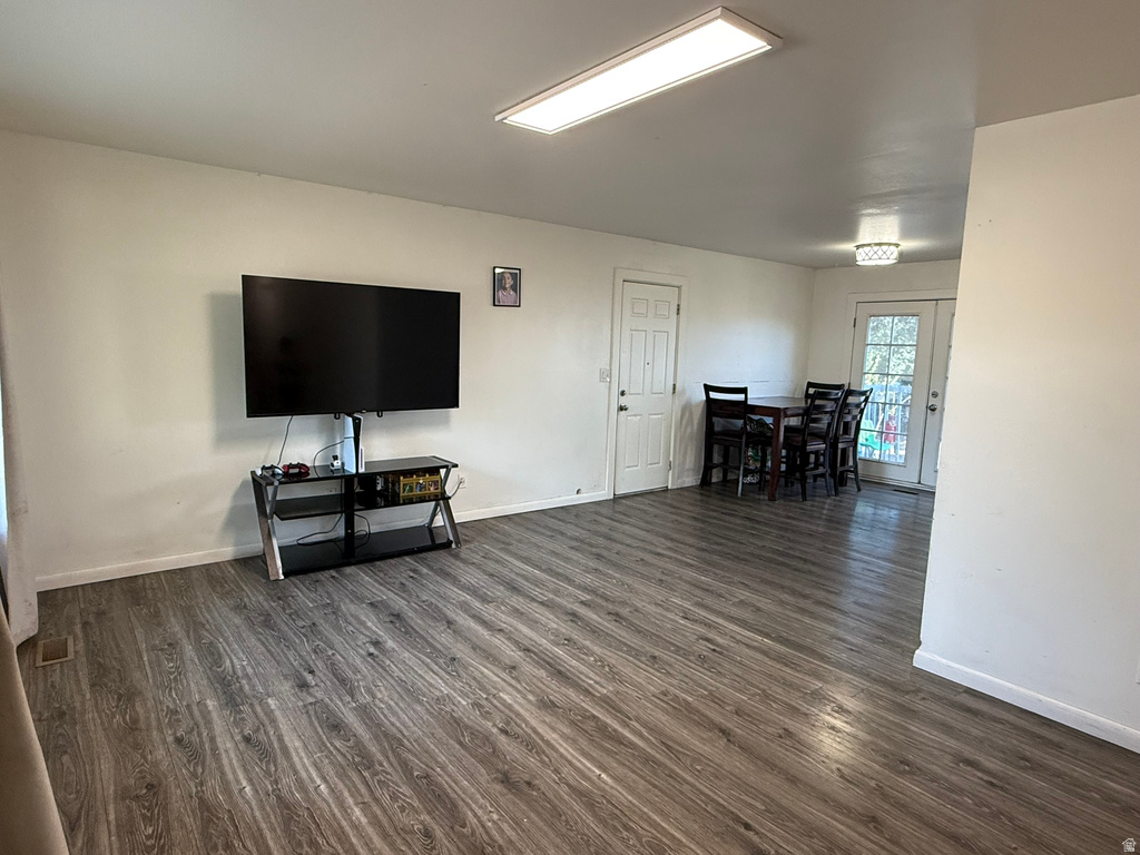 315 W LAKEWOOD photo 2