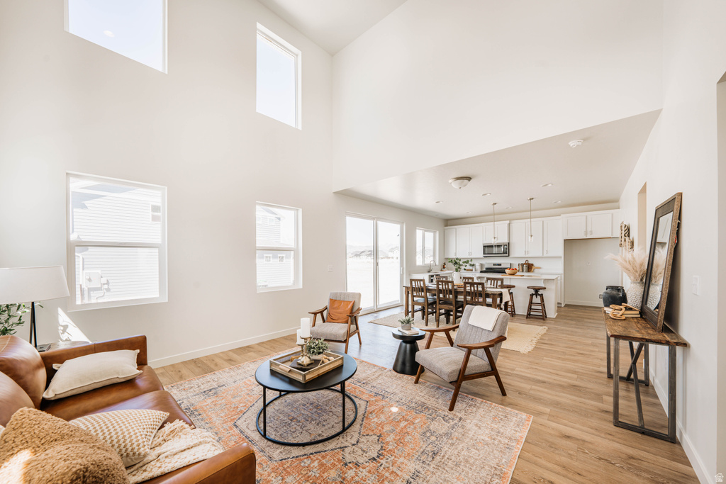 1146 E ANTELOPE DR photo 5