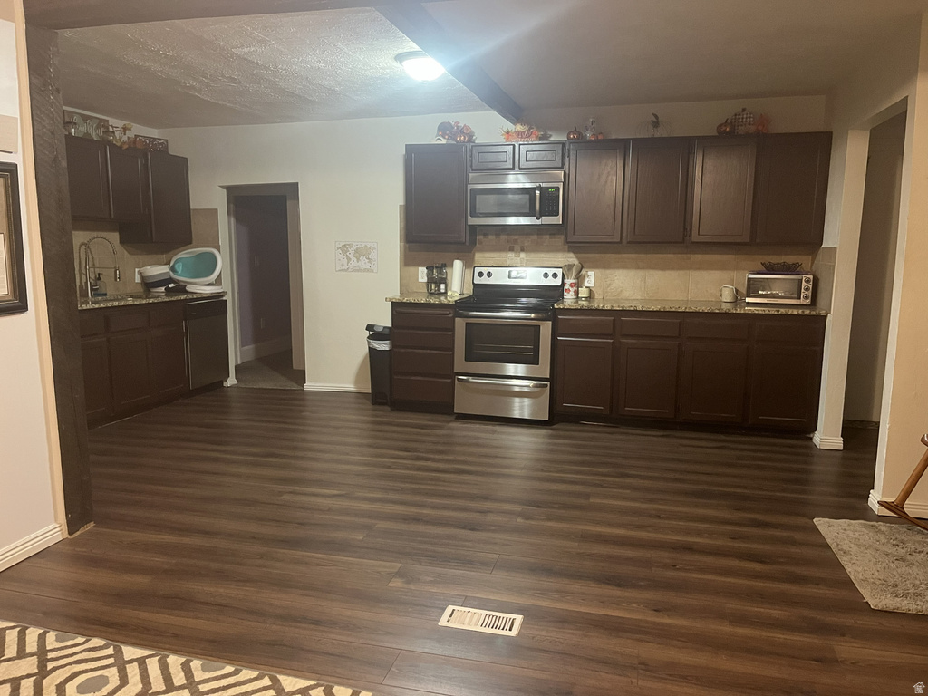 5593 S 6300 W photo 4
