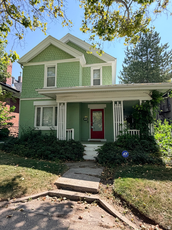 174 N K E ST photo 3