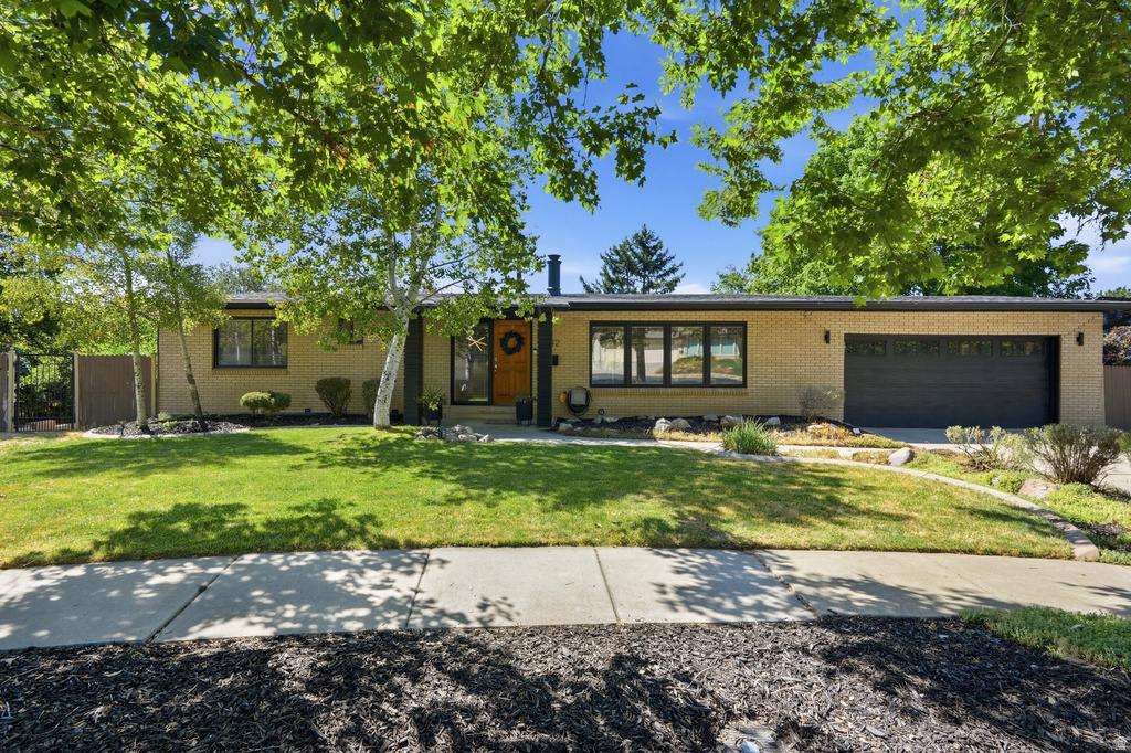 5842 S FONTAINE BLEU CIR photo 2