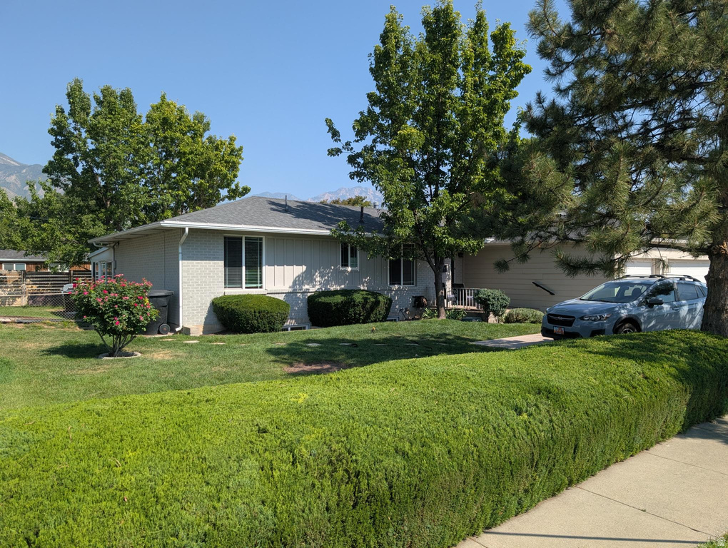 2159 E BENDAMERE CIR photo 4
