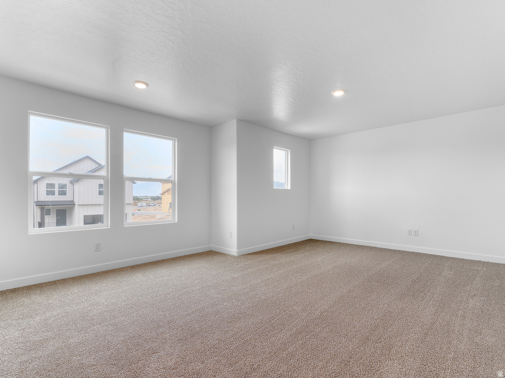 887 N 1860 E photo 5