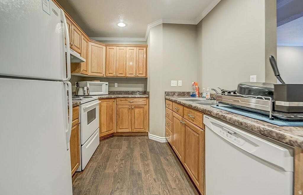1533 N RIVERSIDE W AVE photo 3