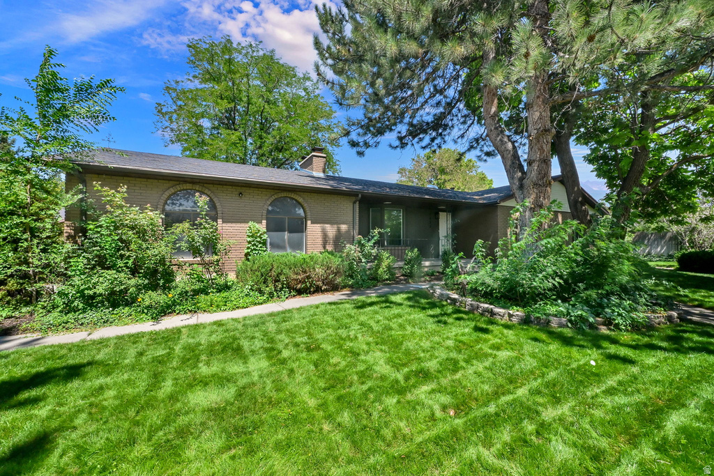 1433 E ESTRELLITA DR photo 3