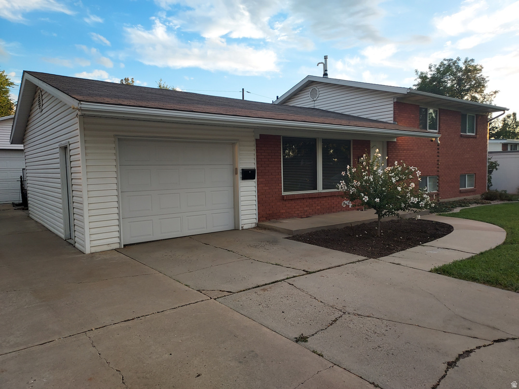 235 W 1400 N photo 2