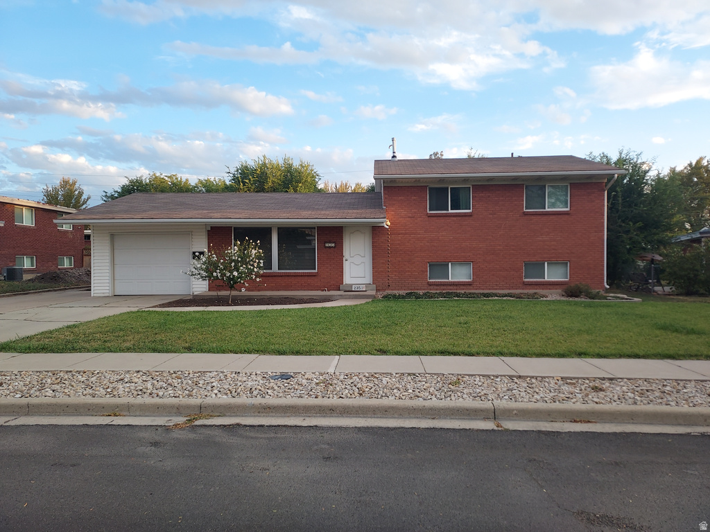 235 W 1400 N photo 3