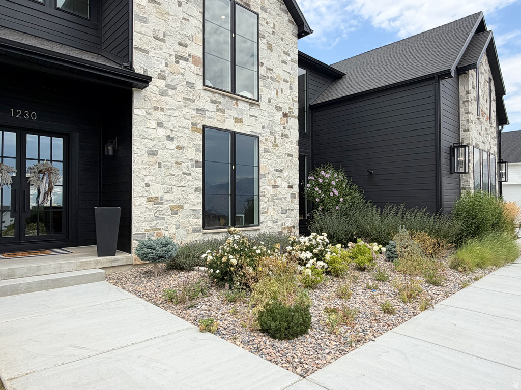 1230 W CARIBOU CT photo 2