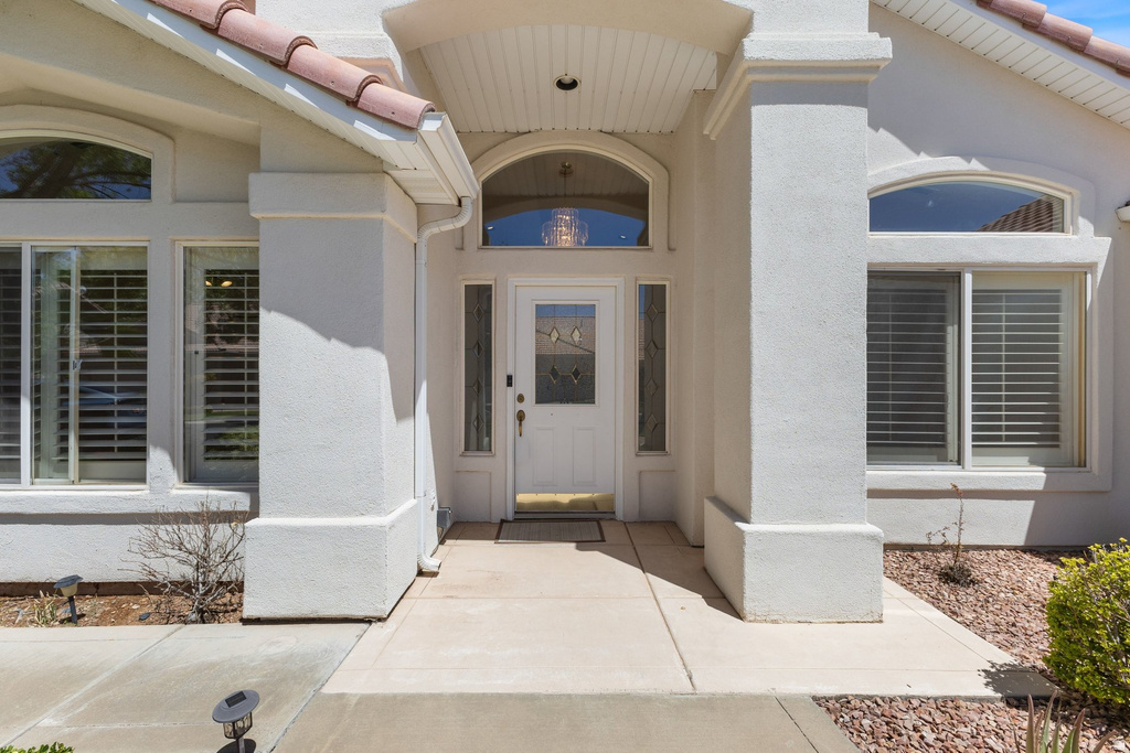 780 LOBO LN photo 3